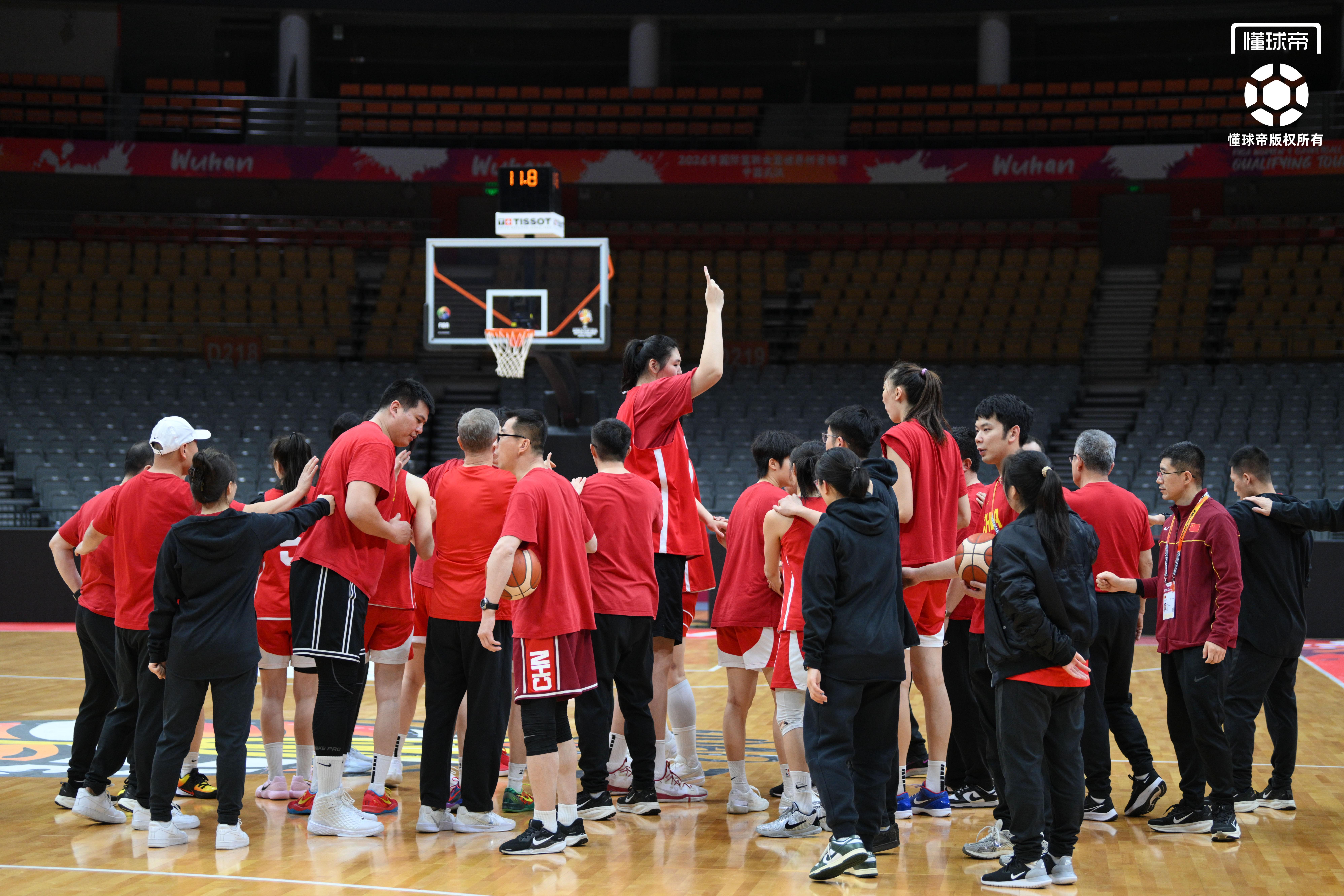 欧博官网-中国女篮世预赛最后一练，王治郅到场观看&amp;amp;全队精神饱满